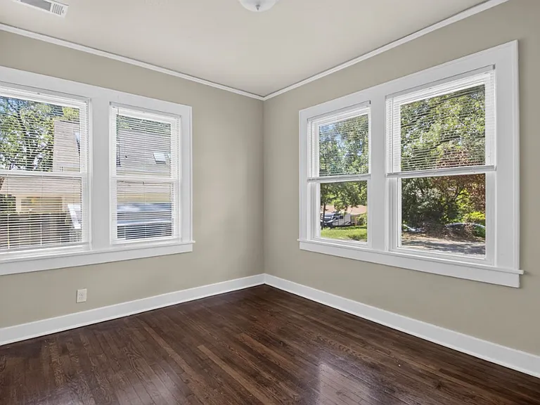 3719 W Markham St — Photo 14