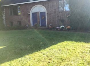 17 Marian Ct, Altamont, NY 12009