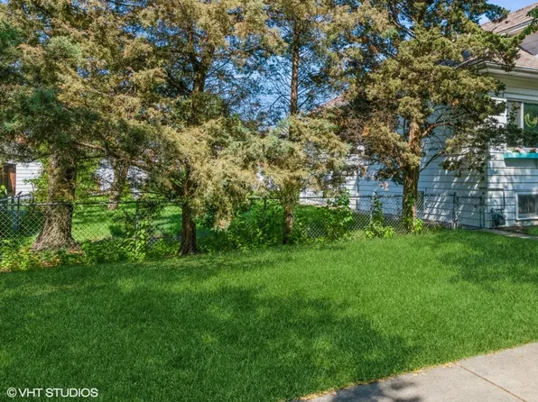 2724 N Budd St, River Grove, IL 60171
