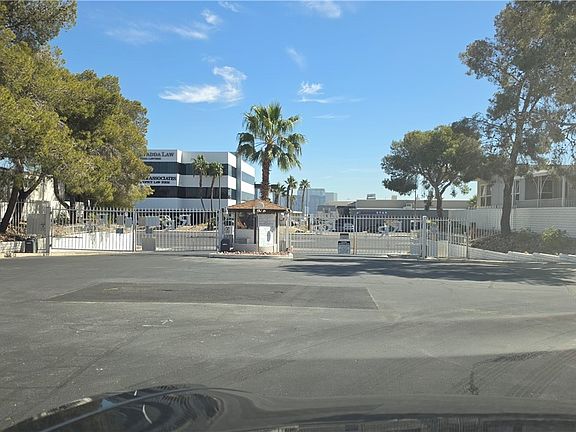 2nd image of 4633 Royal Ridge Blvd