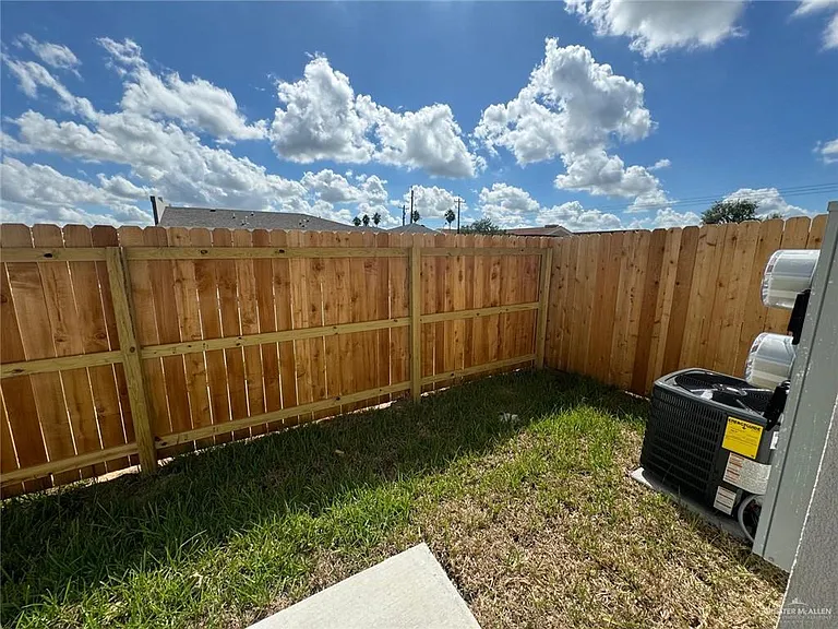 4305 Walnut Ave #5 — Photo 9