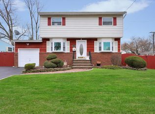 264 Middle Rd, Hazlet, NJ 07730