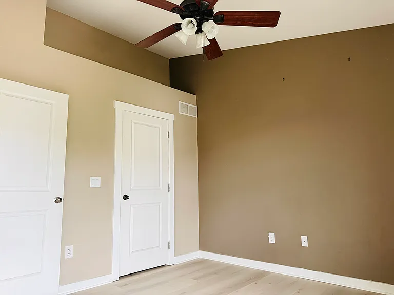 1733 SW 32nd Ln — Photo 13