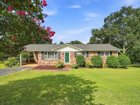 701 Alberta Ave, Boiling Springs, SC 29316