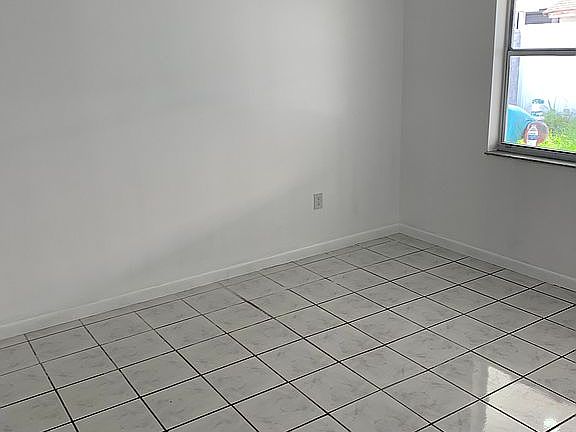 5th image of 11520 NW 91st Ct