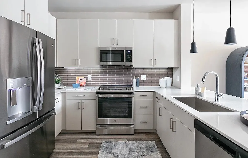 2 bed, 2.0 bath, $4,140 — Photo 1