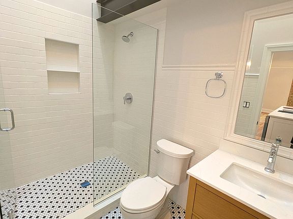 3rd image of 413-415 N Main St #306