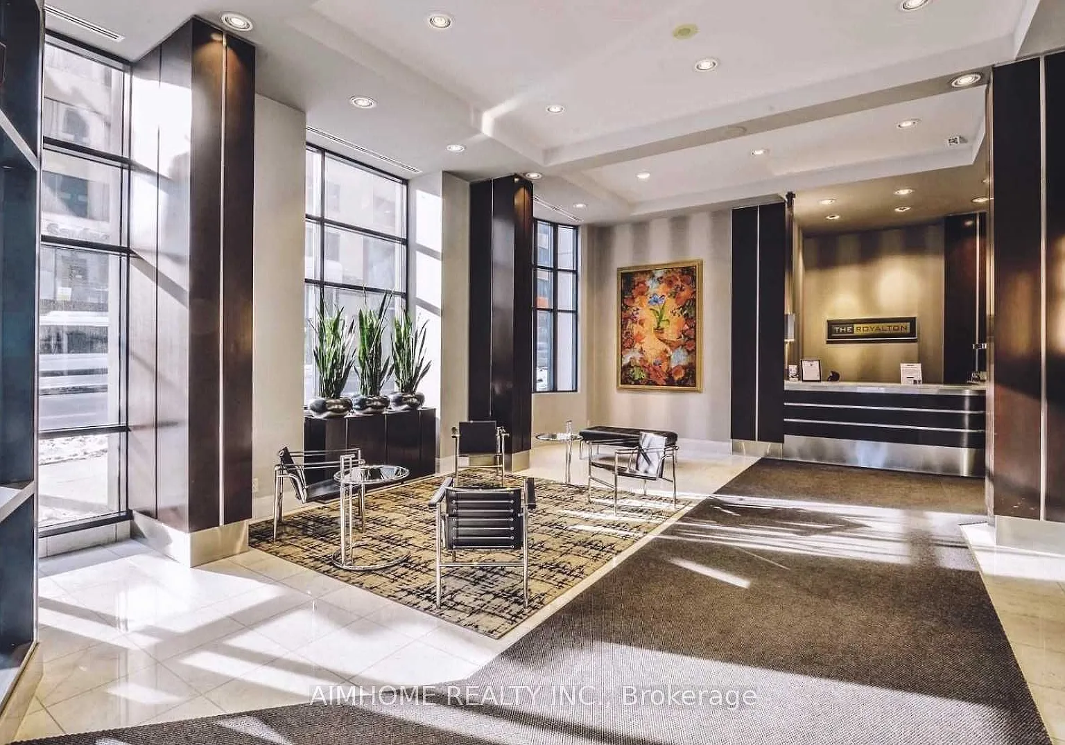 The Royalton Condo By Diamante (2000) — Photo 2