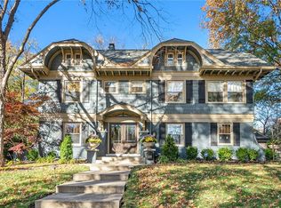 1216 Huntington Rd, Kansas City, MO 64113