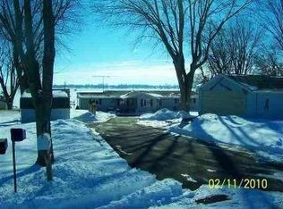 N9402 Idle Hour Dr, Randolph, WI 53956