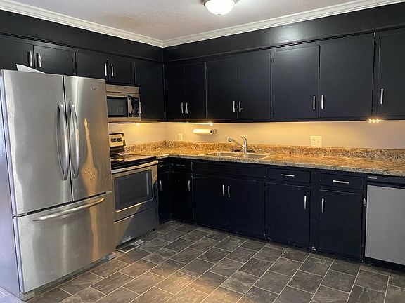 4th image of 1426 Clayton Ct