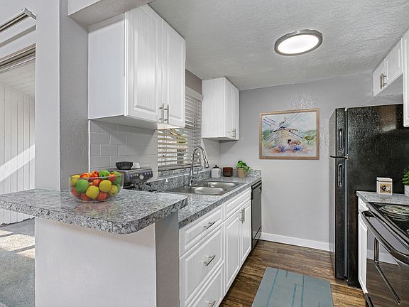 2nd image of 201-13133 Aarans Pond Dr APT 201