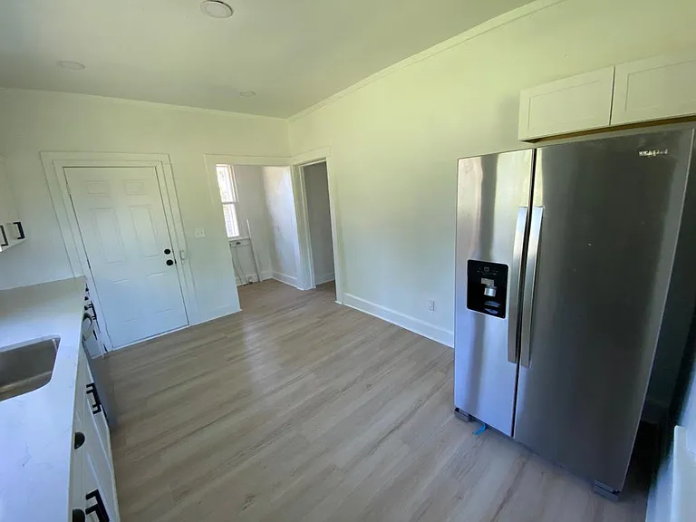 607 Glasgow Rd — Photo 14