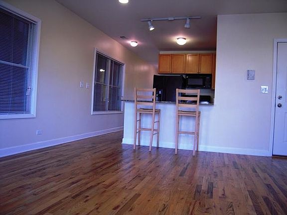 5th image of 2451 W Harrison St APT 2