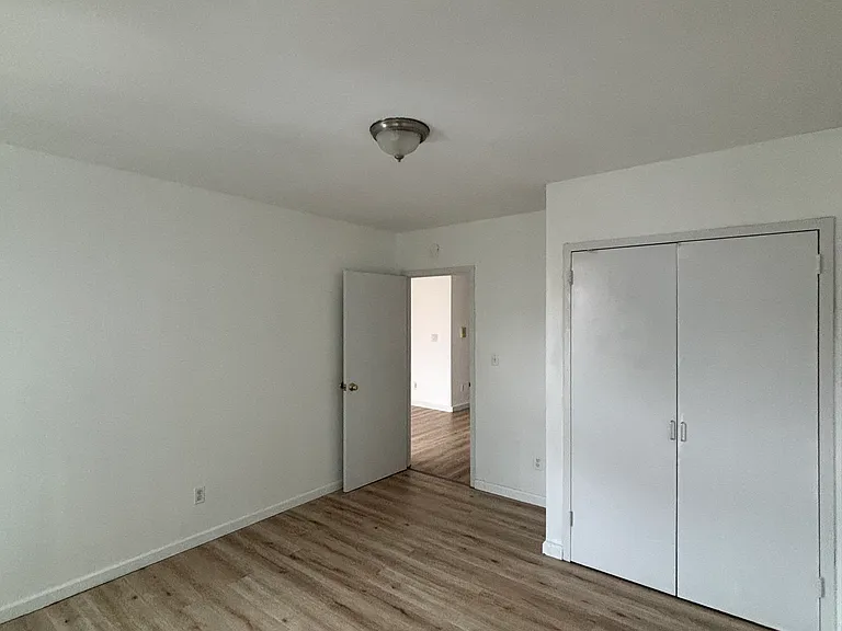 200 Mac Dougal St #2F — Photo 9