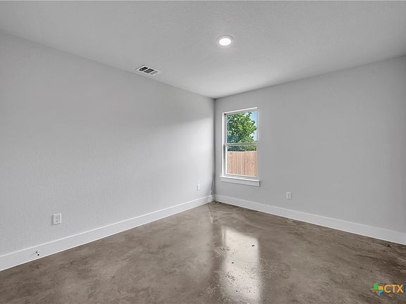 5th image of 1026 Lexington Dr
