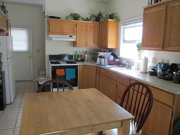 5th image of 367 Branch St #367