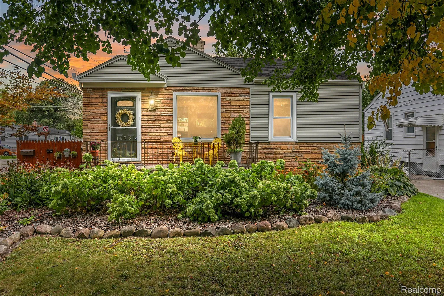 1403 E Evelyn Ave photo 1