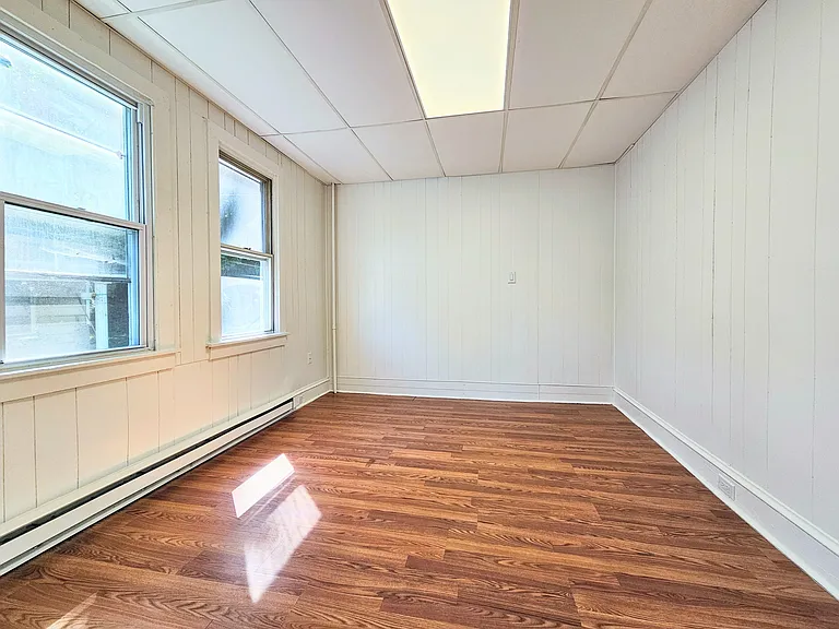 29 Drummond St #2 — Photo 8