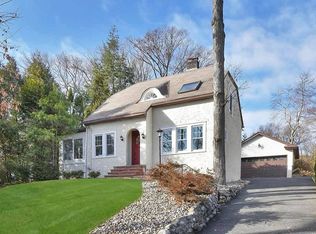 426 Jackson Ter, Ridgewood, NJ 07450