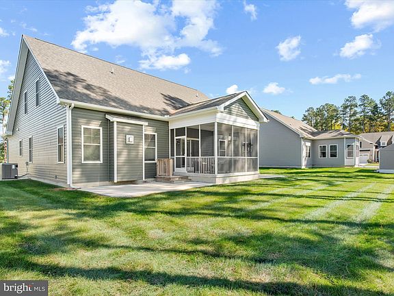 3rd image of 18814 Melville Way