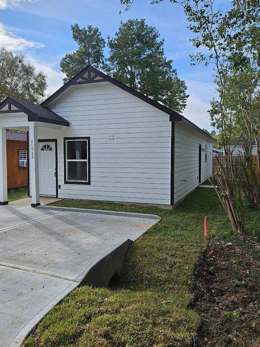 11706 White Cedar St — Photo 1
