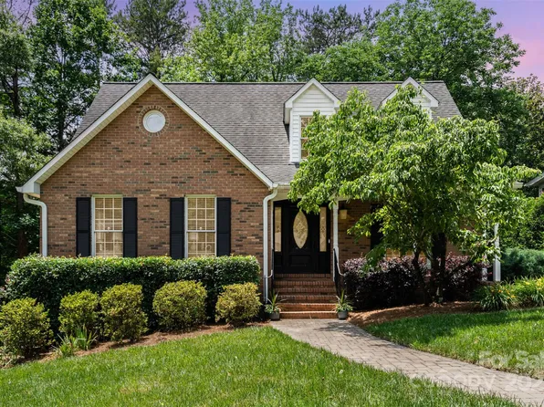 139 Palaside Dr NE, Concord, NC 28025