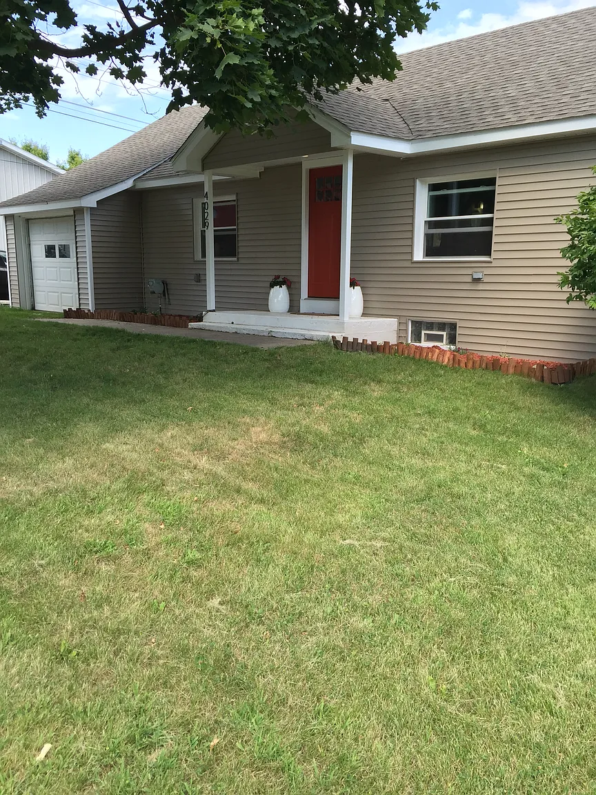 4029 Union St photo 1