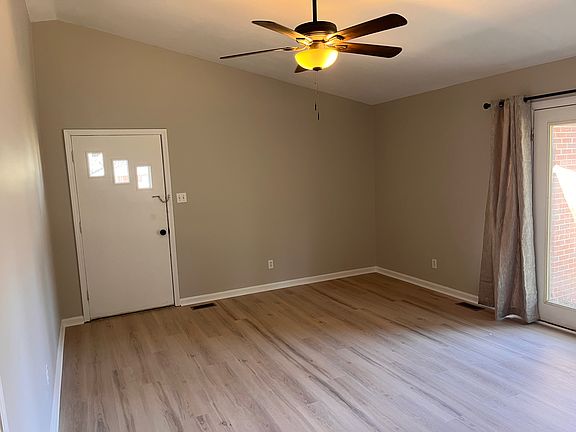 2nd image of 202 Sherman St