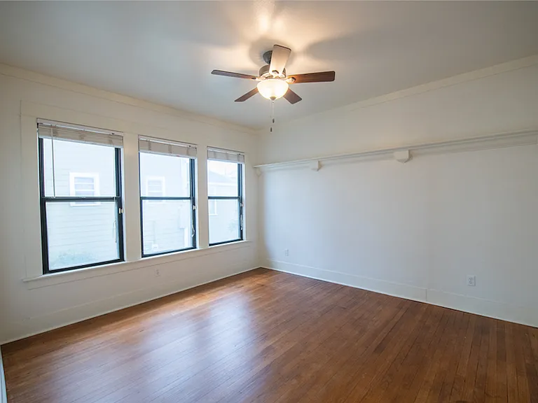 301 N Marlborough Ave — Photo 6