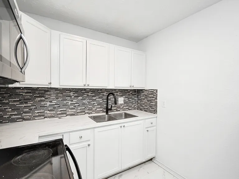 7730 Sign St — Photo 16