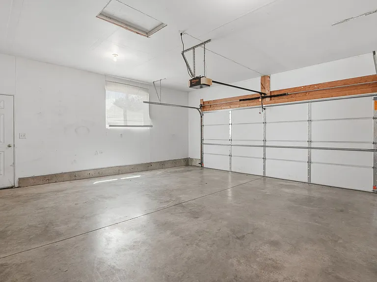 801 Dimaggio Dr — Photo 17