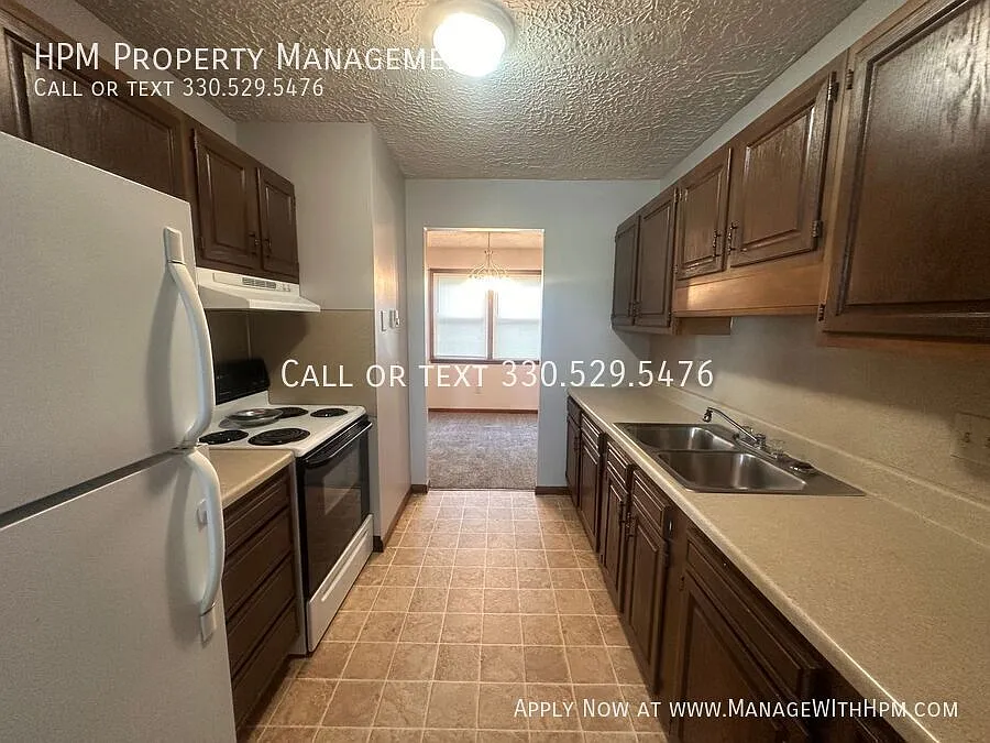2 bed, 1.5 bath, 1024 sqft, $895 — Photo 3