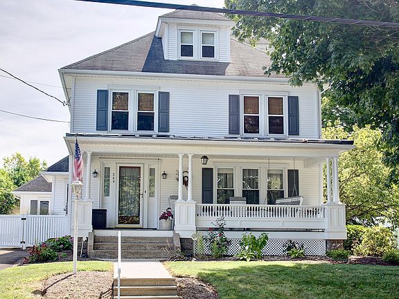 2nd image of 269 E Main St