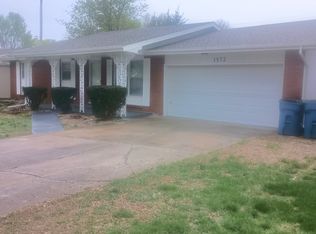 1572 E Hanover St, Springfield, MO 65804