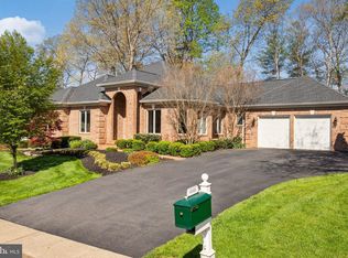 8092 Crooked Oaks Ct, Gainesville, VA 20155