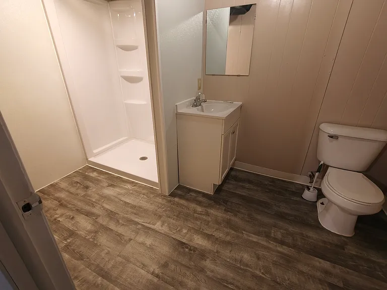 2737 Roundtree Dr — Photo 6