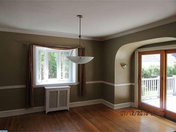 5th image of 1004 Lindale Ave