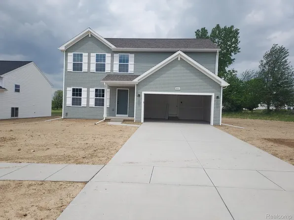8060 Moonlight Creek Ln, Fowlerville, MI 48836