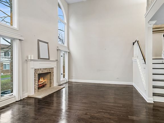 5th image of 659 N Walden Dr