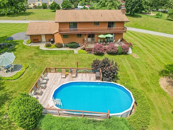11 St Anthony Place, Mahopac, NY 10541