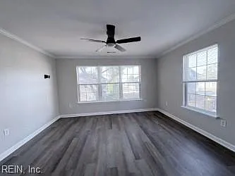 2049 Stonehurst St — Photo 32