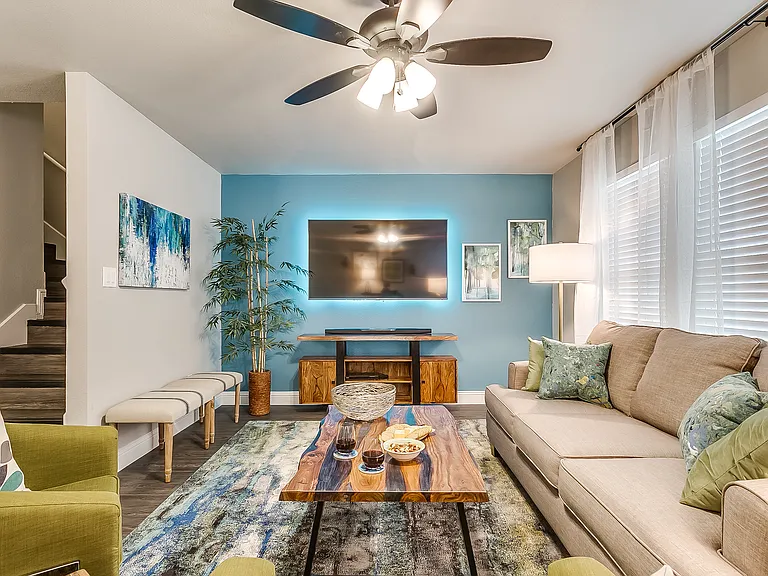 3905 Sheraton Rd — Photo 43