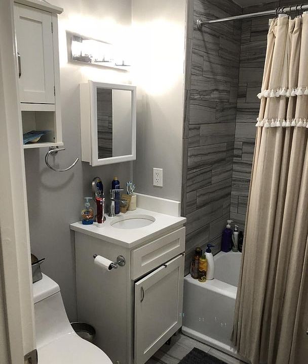 2nd image of 150 W 4th St Unit 1B