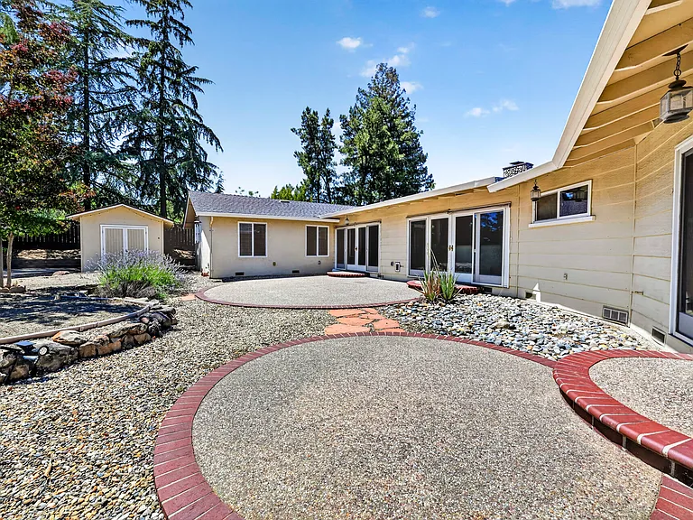 2628 Superior Dr — Photo 58
