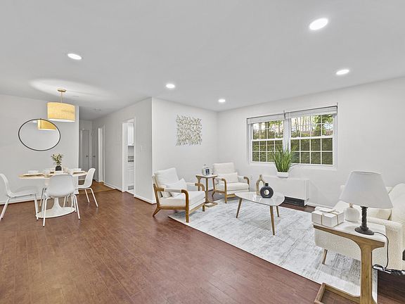 3rd image of 2030 N Vermont St APT 102