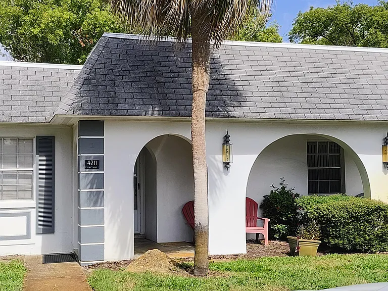 4211 Redcliff Pl — Photo 1