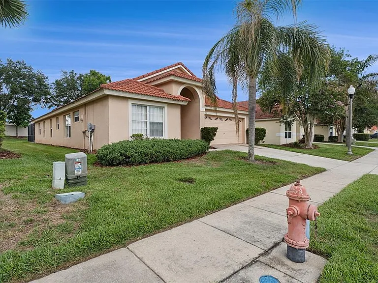 1346 Solana Cir — Photo 2