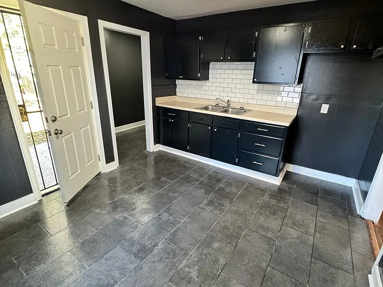 3154 Hopkins Ave — Photo 12