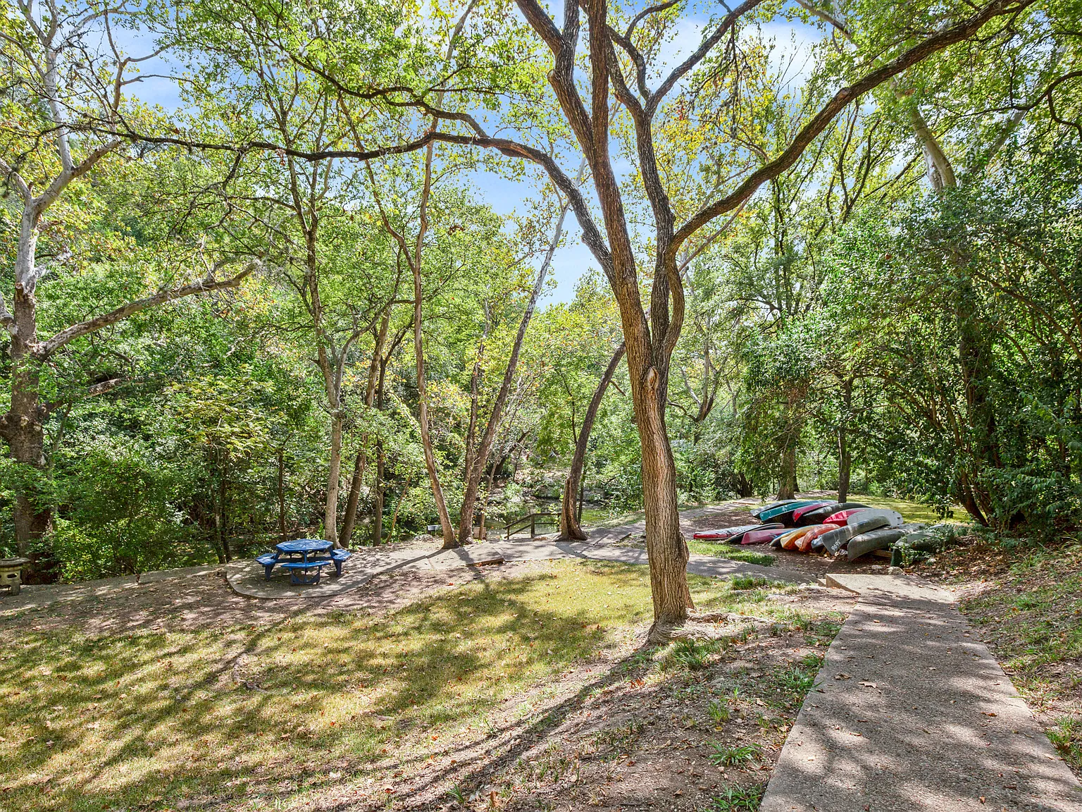 1801 Westlake Dr Apartments — Photo 3